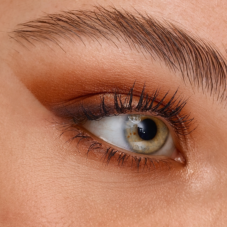 Палетка теней для век - Catrice Pro Slim Natural Spirit Eyeshadow Palette  — фото N4