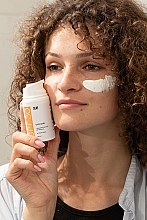 Солнцезащитный крем для лица SPF 30 - Sue — фото N2