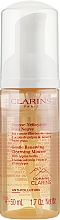 Очищающий пенящийся мусс для любого типа кожи - Clarins Gentle Renewing Cleansing Mousse (тестер) — фото N1