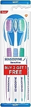 Набор зубных щеток, 3 шт - Sensodyne Sensitive Toothbrush 2+1 Pack — фото N1