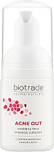 Ніжна очищувальна піна з молочною кислотою у тревел форматі - Biotrade Acne Out Cleansing Face Foam (міні) — фото N1