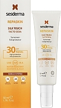 Сонцезахисний крем для обличчя "Шовковий дотик" - Sesderma Repaskin Silk Touch SPF30 — фото N2