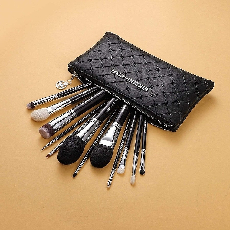 Набор кистей для макияжа, яркое серебро - Eigshow Beauty Makeup Brush Master Light Gun Black — фото N2