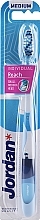 Зубная щетка средняя, голубая с колодцем - Jordan Individual Medium Reach Toothbrush — фото N1