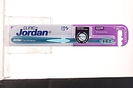 Зубна щетка, ультрамягкая, бирюзовая - Jordan Clinic Gum Protector Ultra Soft Toothbrush  — фото N1