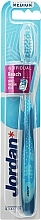 Духи, Парфюмерия, косметика Зубная щетка medium, синяя со снежным лесом - Jordan Individual Reach Toothbrush