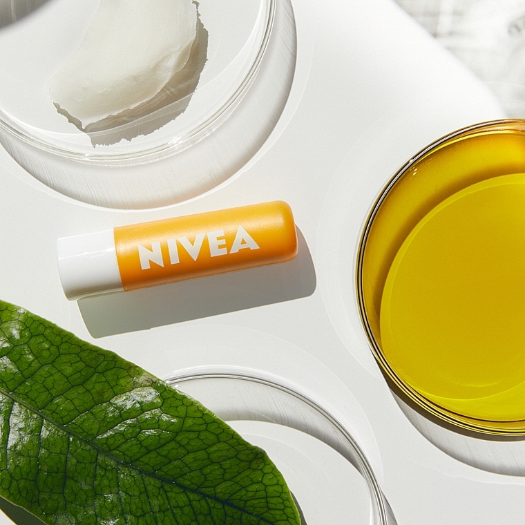 Сонцезахисний бальзам для губ - NIVEA Sun Protect Lip Balm SPF 30 — фото N2