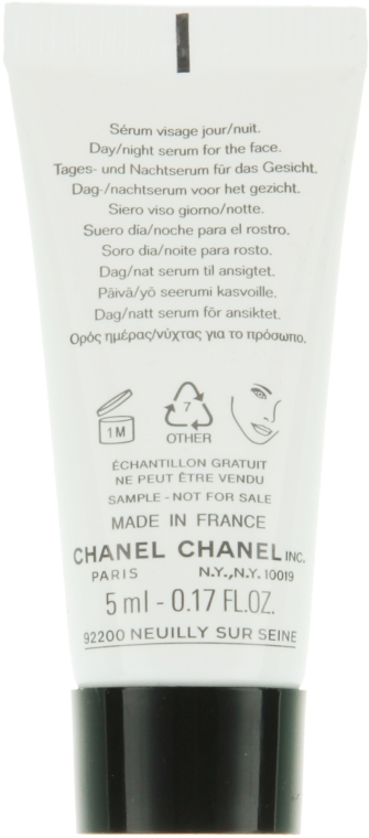 Сироватка для обличчя, з інгредієнтами довголіття - Chanel Blue Serum (міні) — фото N7