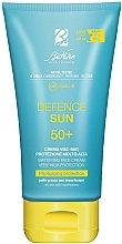 Парфумерія, косметика Сонцезахисний матувальний крем - BioNike Defence Sun SPF50 Mattifying Face Cream