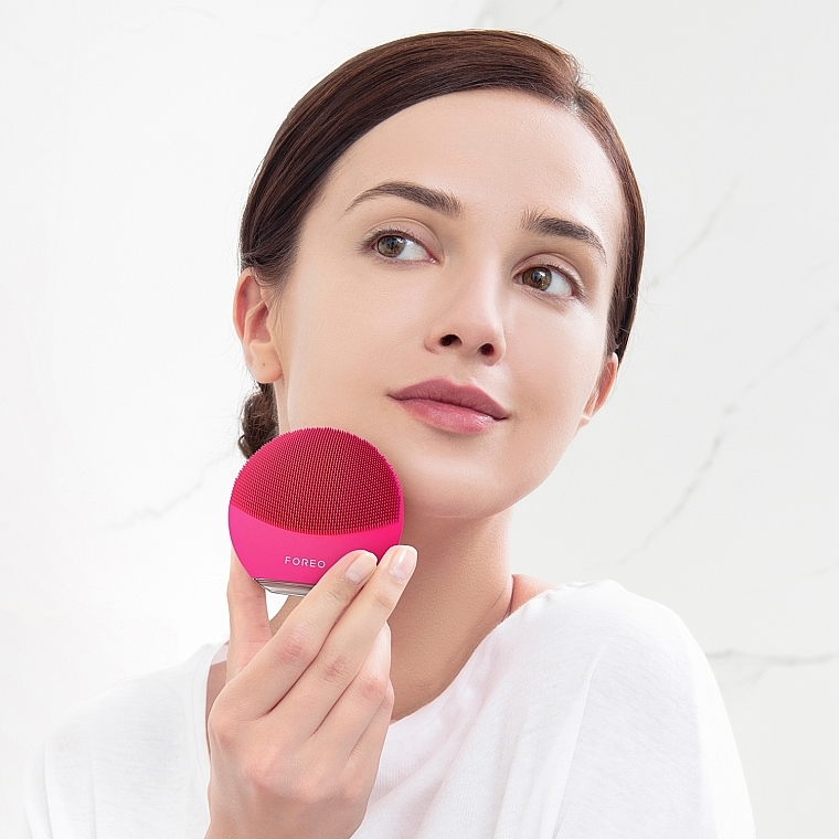 Набор - Foreo Skin Supremes 2022 Luna Mini 3 & UFO Mini 2 Set (f/foam/20ml + f/brush/1pc + f/mask/6pcs + f/mass/1pc) — фото N3