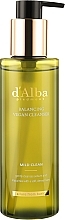 Балансирующее мягкое средство для умывания - D'Alba Balancing Vegan Cleanser Mild Clean — фото N1