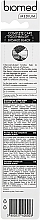 Зубна щітка з вугільним напиленням, середньої жорсткості, чорно-зелена - Biomed Black Medium Toothbrush — фото N2