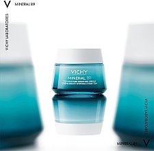 Легкий крем для всех типов кожи лица, увлажнение 72 часа - Vichy Mineral 89 Light 72H Moisture Boosting Cream — фото N14