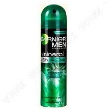 Парфумерія, косметика Дезодорант - спрей - Garnier Mineral Deodorant Men Для Чутливої Шкіри