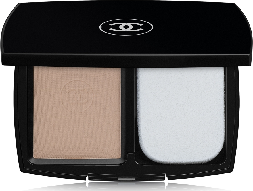 Компактний тональний засіб "Сяйна матова шкіра" - Chanel Le Teint Ultra Tenue Compact Foundation