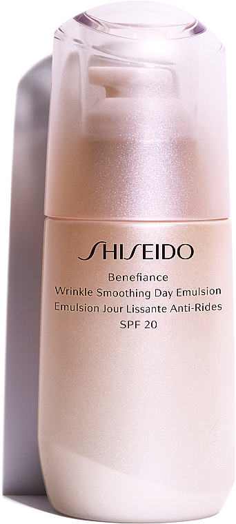 Защитная дневная эмульсия против старения кожи - Shiseido Benefiance Wrinkle Smoothing Day Emulsion SPF 20