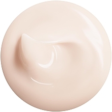 Глобальный омолаживающий крем SPF 30 - Shiseido Vital Perfection Uplifting and Firming Day Cream SPF 30 — фото N2