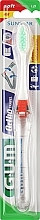 Парфумерія, косметика Дорожня зубна щітка, м'яка, червона - G.U.M Orthodontic Travel Toothbrush