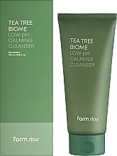 Заспокійлива пінка для вмивання з екстрактом чайного дерева - FarmStay Tea Tree Low PH Calming Cleanser — фото N2