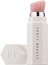Парфумерія, косметика Пензель для хайлайтера - Fenty Beauty Portable Highlighter Brush 140
