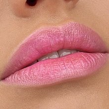 Помада для губ - Essence Space Glow Colour Changing Lipstick — фото N9