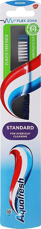 Зубная щетка средней жесткости "Standard", голубая - Aquafresh Medium Toothbrush — фото N1