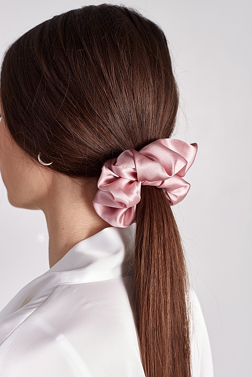 Резинка для волосся з натурального шовку, пишна, рожева - de Lure Scrunchie — фото N2