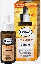 Духи, Парфюмерия, косметика УЦЕНКА Сыворотка для лица с витамином С - Balea Vitamin C Serum *