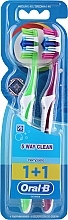Набор зубных щеток "Комплекс Пятисторонняя чистка", 40 средняя, салатовая+малиновая - Oral-B Complete 5 Way Clean — фото N1