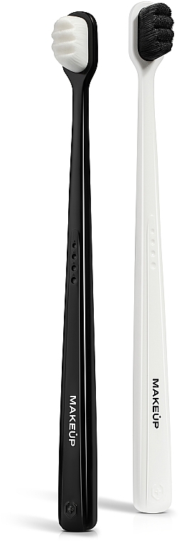 Набір зубних щіток "Black & White" - MAKEUP Toothbrush Set