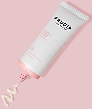 Сонцезахисний крем-праймер - Frudia Velvet Fit Blurring Sun Primer SPF50+ — фото N4