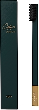 Парфумерія, косметика Зубна щітка мягкої жорсткості, темно-зелена матова із золотистим ковпачком - Apriori