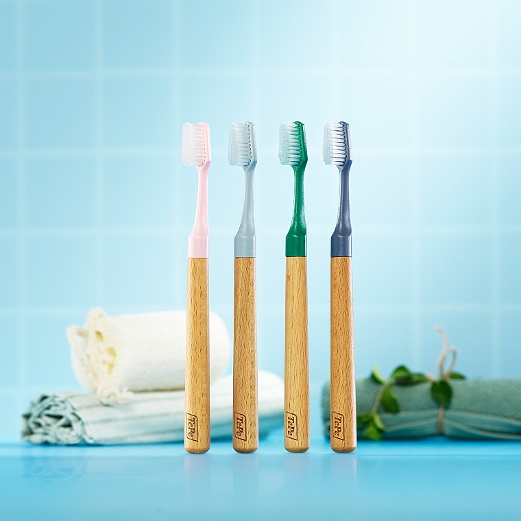 Зубна екощітка з дерев'яною ручкою та трьома насадками, синя - TePe Choice Soft Toothbrush — фото N3