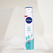 Дезодорант-антиперспирант спрей - NIVEA Dry Fresh Antiperspirant Deodorant Spray — фото N4