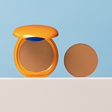 Солнцезащитное компактное тональное средство - Shiseido Tanning Compact Foundation SPF10 — фото N8