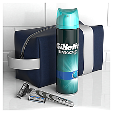 Набір - Gillette Mach 3 Extra Comfort (sh/gel/200ml + razor/1pc + blade/2pcs + bag/1pc) — фото N6