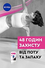 Антиперспирант "Черное и Белое. Невидимый" Clear - NIVEA Black & White Invisible Clear — фото N4