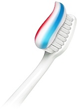 Зубна щітка м'яка, блакитна - Sensodyne Repair & Protection Soft — фото N2