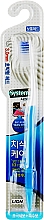 Зубная щетка с ультратонкими щетинками, средней жесткости, голубая - CJ Lion Systema Dental Toothbrush — фото N1