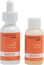 Парфумерія, косметика Освітлювальна сироватка для шкіри в порошку - Revolution Skincare Brighten Vitamin C Powder Serum