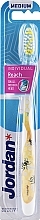 Духи, Парфюмерия, косметика Зубная щетка средняя, желтая с пчелами - Jordan Individual Medium Reach Toothbrush