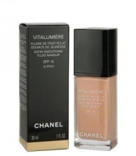 Духи, Парфюмерия, косметика Тональный крем-эмульсия - Chanel Vitalumiere Fluide SPF15