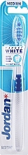 Дизайнерська зубна щітка середньої жорсткості, синя - Jordan Target White — фото N2