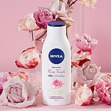 Лосьон для тела с розой - NIVEA Rose Touch Body Lotion — фото N2