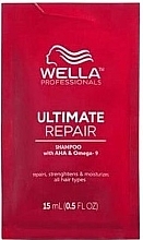 Духи, Парфюмерия, косметика Шампунь для всех типов волос - Wella Professionals Ultimate Repair Shampoo With AHA & Omega-9 (мини)