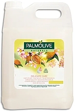 Парфумерія, косметика Рідке мило "Мигдаль" - Palmolive Cream Enriched With Sweet Almond Milk