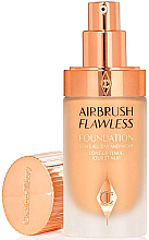 Духи, Парфюмерия, косметика УЦЕНКА Тональная основа - Charlotte Tilbury Airbrush Flawless Foundation *