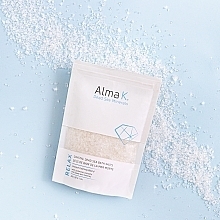 Соль для ванны - Alma K. Crystal Bath Salts (дой-пак) — фото N4