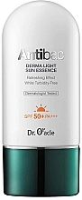 Солнцезащитная эссенция для проблемной кожи - Dr. Oracle Antibac Derma Light Sun Essence SPF50+ PA+++ — фото N1