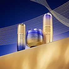 Нічний зміцнювальний догляд для обличчя - Shiseido Vital Perfection Overnight Firming Treatment (змінний блок) — фото N4